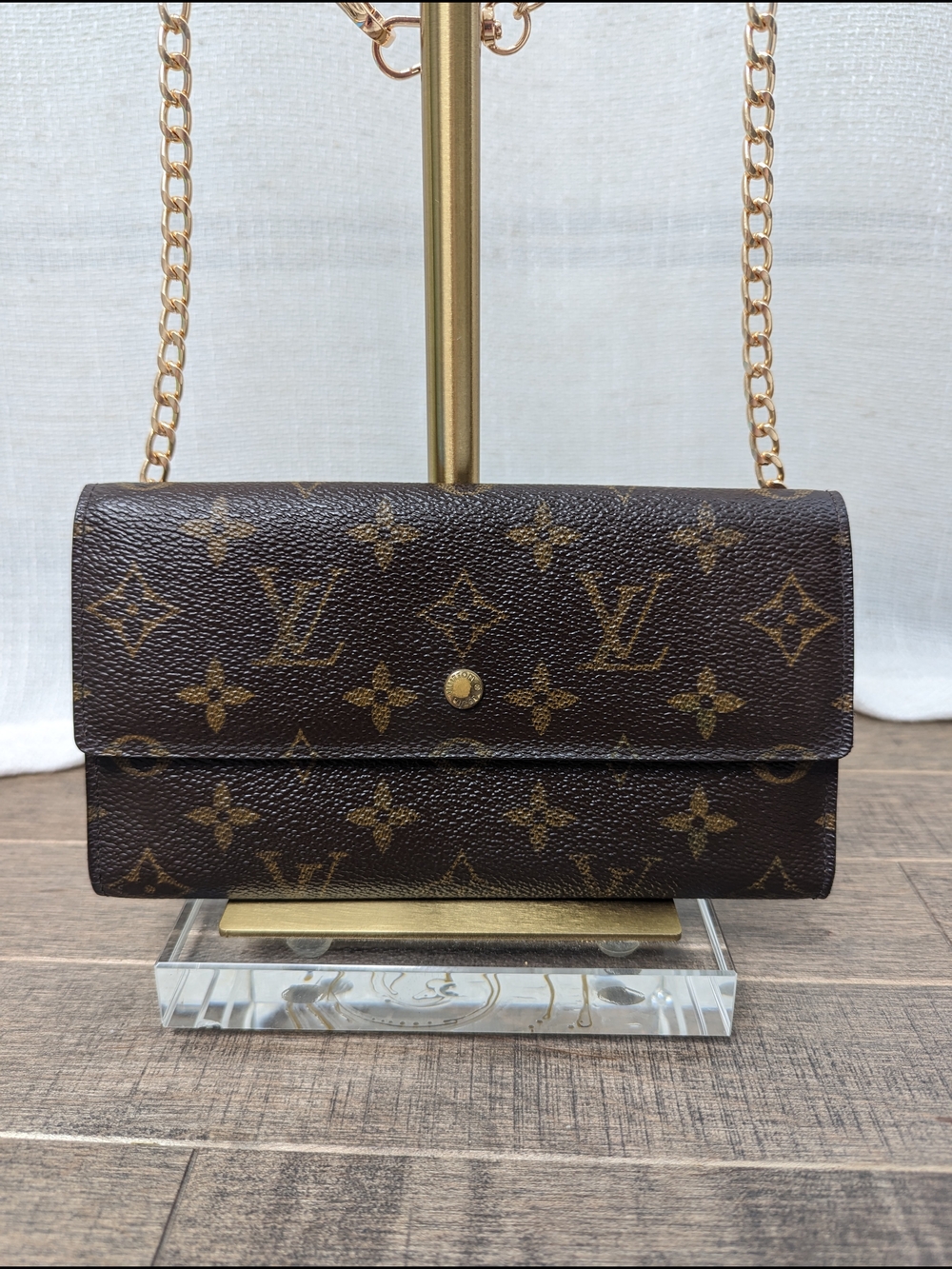 Authentic Louis Vuitton Sarah Wallet In Classic Brown Monogram W/COA